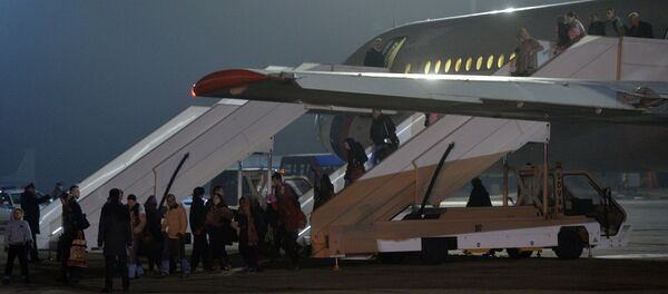 Evacuados llegan a Moscú de Yemen Evacuados llegan a Moscú de Yemen - Sputnik Mundo
