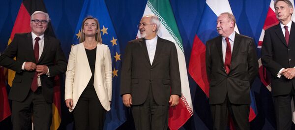 Walter Steinmeier, Federica Mogherini, Javad Zarif, Alexey Karpov y Philip Hammond en Lausana - Sputnik Mundo