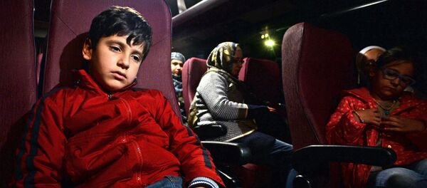 Personas evacuadas de Yemen - Sputnik Mundo