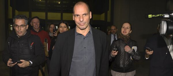 Greek Finance Minister Yanis Varoufakis after informal discussions with the International Monetary Fund Managing Director Christine Lagarde Greek Finance Minister Yanis Varoufakis after informal discussions with the International Monetary Fund Managing Director Christine Lagarde - Sputnik Mundo