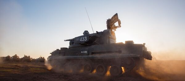 Sistema antiaéreo autopropulsado ruso 2K22 Tunguska (archivo) - Sputnik Mundo