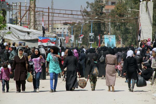 Situación en el campo de refugiados de Yarmuk en las afueras de Damasco - Sputnik Mundo