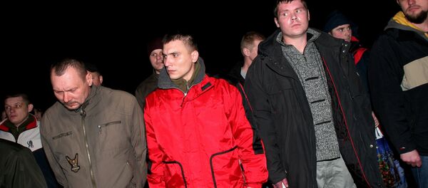 ДНР передала украинской стороне пленных силовиков ДНР передала украинской стороне пленных силовиков - Sputnik Mundo