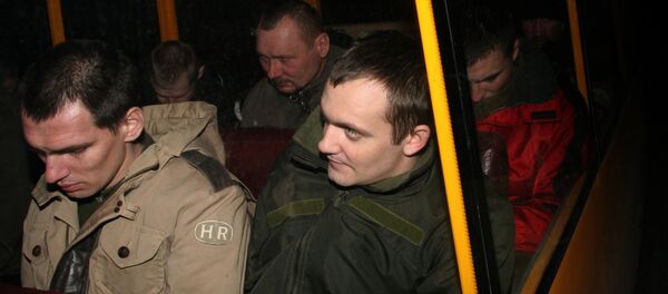 Prisioneros ucranianos - Sputnik Mundo