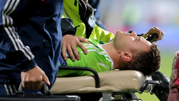 Ígor Akinféyev golpeado por bengala - Sputnik Mundo