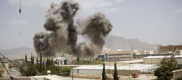 Ataques aéreos sobre ciudades de Yemen - Sputnik Mundo