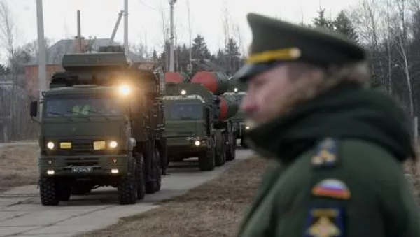 Sistema de defensa antiaérea Pantsir-S y sistema de misiles S-400 - Sputnik Mundo