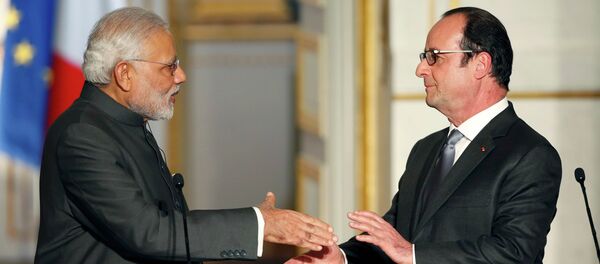 Primer ministro de India, Narendra Modi y presidente de Francia, Francois Hollande - Sputnik Mundo