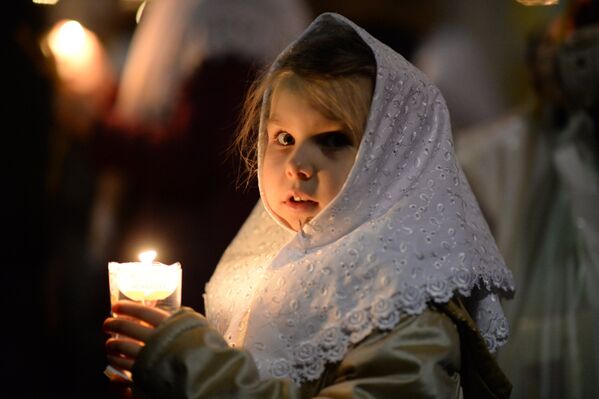 Los cristianos ortodoxos celebran la preclara fiesta de la Pascua - Sputnik Mundo
