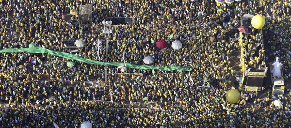 Manifestación antigubernamental en Brasil Manifestación antigubernamental en Brasil - Sputnik Mundo