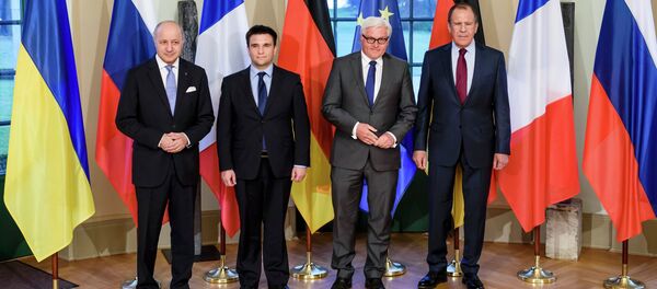 Ministro de Exteriores de Francia Laurent Fabius, ministro de Exteriores de Ucrania Pavló Klimkin, ministro de Exteriores de Alemania Frank-Walter Steinmeier y ministro de Exteriores de Rusia Serguéi Lavrov - Sputnik Mundo