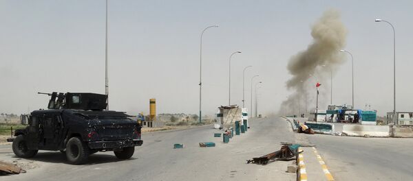 Enfrentamientos entre las fuerzas de seguridad iraquíes y los militantes de  Estado Islámico - Sputnik Mundo