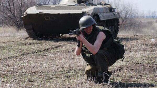 Un miliciano de Donbás Un miliciano de Donbás - Sputnik Mundo