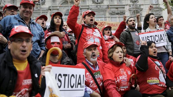 Trabajadores de la empresa de bebidas Coca-Cola - Sputnik Mundo