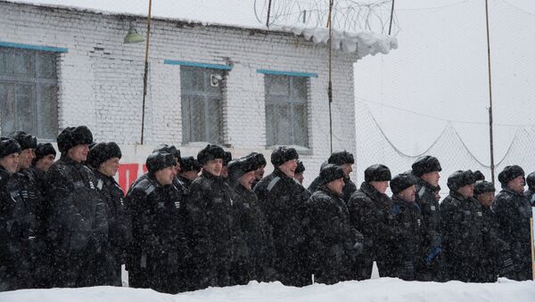 La amnistía se extiende a un 10% de los presos rusos - Sputnik Mundo