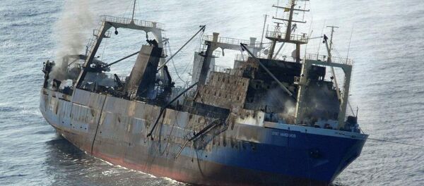 Pesquero Oleg Naydenov antes de hundirse en el océano Atlántico a unas 15 millas de Maspalomas, en Gran Canaria - Sputnik Mundo