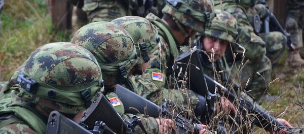 Soldados serbios - Sputnik Mundo