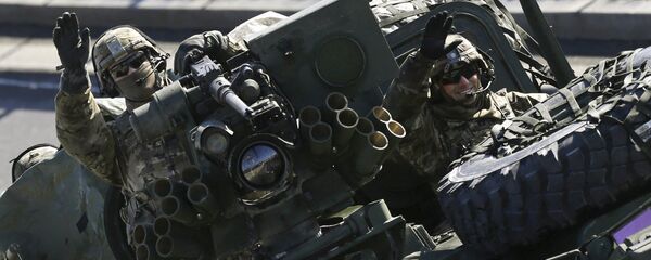 EEUU estudia emplazar armas pesadas en Europa del Este - Sputnik Mundo