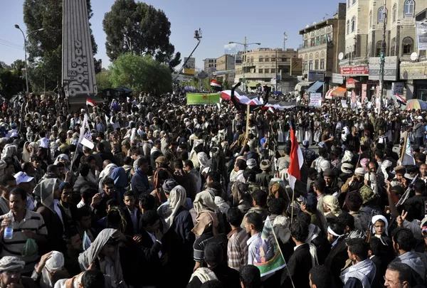 Protestas en Saná contra la resolución de la ONU sobre Yemen Protestas en Saná contra la resolución de la ONU sobre Yemen - Sputnik Mundo