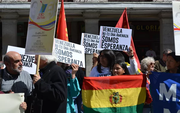 Concentración en Madrid en solidaridad con Venezuela Concentración en Madrid en solidaridad con Venezuela - Sputnik Mundo