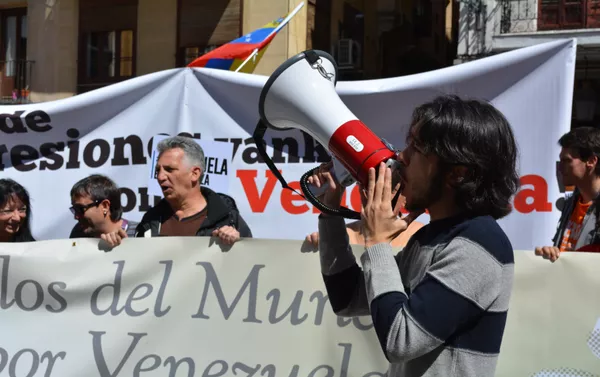 Concentración en Madrid en solidaridad con Venezuela Concentración en Madrid en solidaridad con Venezuela - Sputnik Mundo