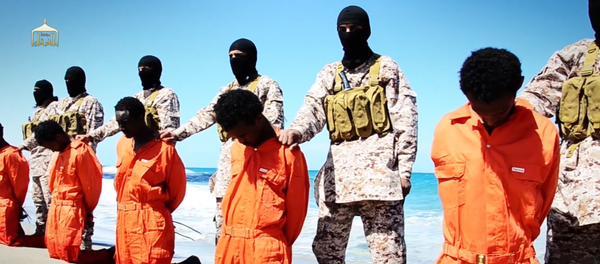 Ejecución de rehenes por parte del Estado Islámico (Archivo) - Sputnik Mundo