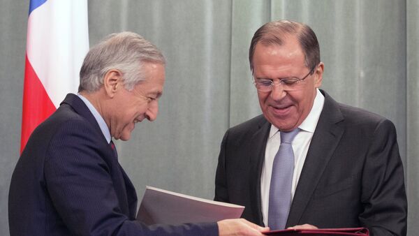 Ministro de Exteriores de Chile, Heraldo Muñoz (izda.) y canciller de Rusia, Serguéi Lavrov - Sputnik Mundo