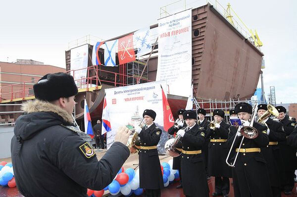 Rusia pone en quilla el rompehielos diésel eléctrico clase 21180 Iliá Muromets - Sputnik Mundo