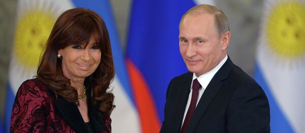 Presidenta de Argentina, Cristina Fernández de Kirchner y presidente de Rusia, Vladímir Putin, abril de 2015 - Sputnik Mundo