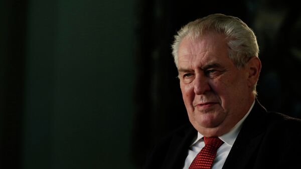 Czech Republic's President Milos Zeman answers questions during an interview with The Associated Press at the Prague Castle in Prague, Czech Republic, Tuesday, April 21, 2015 - Sputnik Mundo