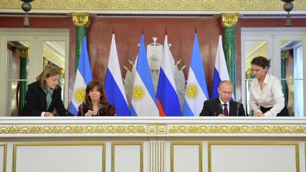 Presidente de Rusia, Vladímir Putin y presidenta de Argentina, Cristina Fernández de Kirchner - Sputnik Mundo