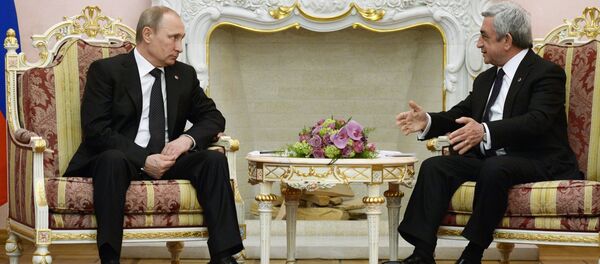 Vladímir Putin y Serzh Sargsyan - Sputnik Mundo