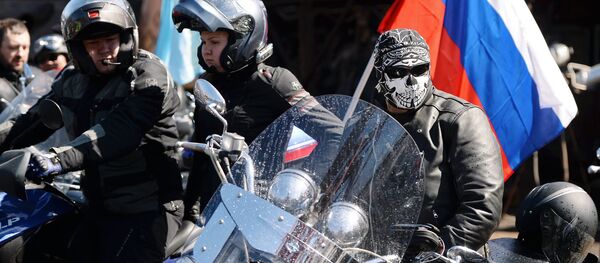 Moteros rusos Los Lobos Nocturnos - Sputnik Mundo