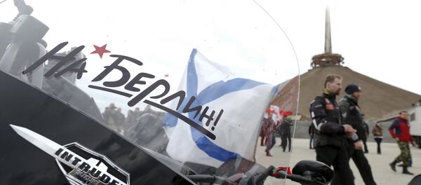 Moteros rusos Los Lobos Nocturnos - Sputnik Mundo