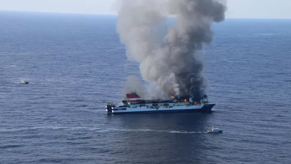 Incendio en el ferry Sprrento de la línea Palma-Valencia - Sputnik Mundo