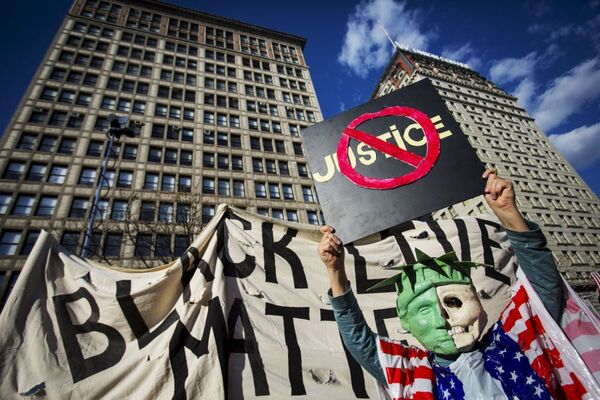 Protestas en EEUU contra violencia policial - Sputnik Mundo