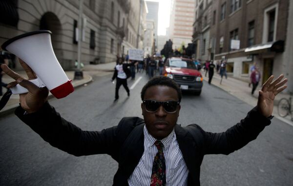 Protestas en EEUU contra violencia policial - Sputnik Mundo