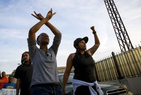 Protestas en EEUU contra violencia policial - Sputnik Mundo