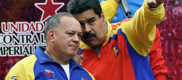 Presidente de la Asamblea Nacional de Venezuela, Diosdado Cabello (izda.) y presidente de Venezuela, Nicolás Maduro - Sputnik Mundo