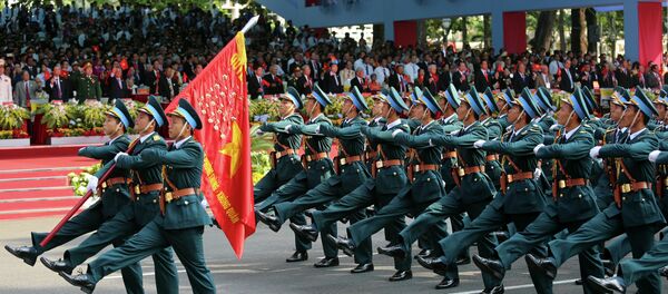 Fuerza Aérea de Vietnam participa en un desfile a la celebración del 40 aniversario del fin de la guerra de Vietnam - Sputnik Mundo
