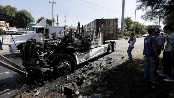 Bloqueos de autopistas alrededor de Guadalajara - Sputnik Mundo