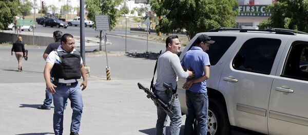 Miembros de policía mexicana en Jalisco - Sputnik Mundo