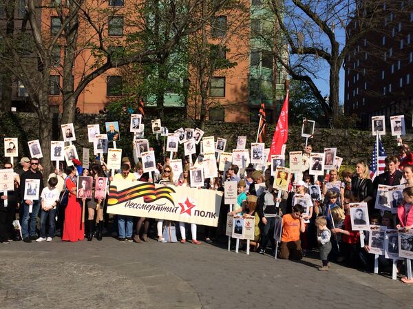 La acción conmemorativa Regimiento Inmortal se celebra en Nueva York - Sputnik Mundo