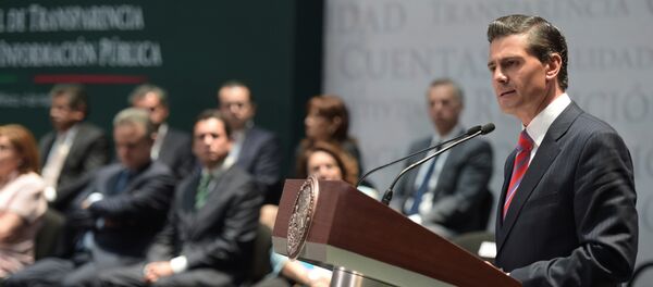 Presidente de México Enrique Peña Nieto promulga la Ley General de Transparencia en México - Sputnik Mundo