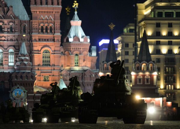 Ensayo del desfile militar del 9 de mayo en Moscú - Sputnik Mundo