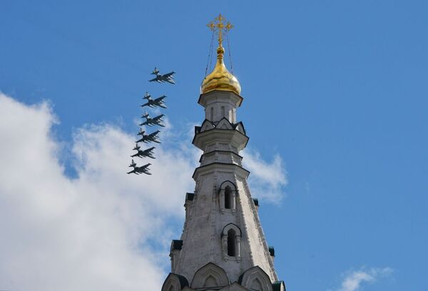 Ensayo de la parte aérea del Desfile de la Victoria en Moscú - Sputnik Mundo