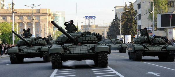 Ensayo de la Parada de la Victoria en Donetsk - Sputnik Mundo