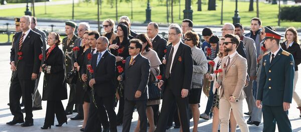 Embajadores latinoamericanos rinden homenaje al Soldado Desconocido en Moscú Embajadores latinoamericanos rinden homenaje al Soldado Desconocido en Moscú - Sputnik Mundo