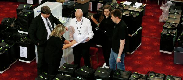 Un colegio electoral en Margate, Inglaterra Un colegio electoral en Margate, Inglaterra - Sputnik Mundo