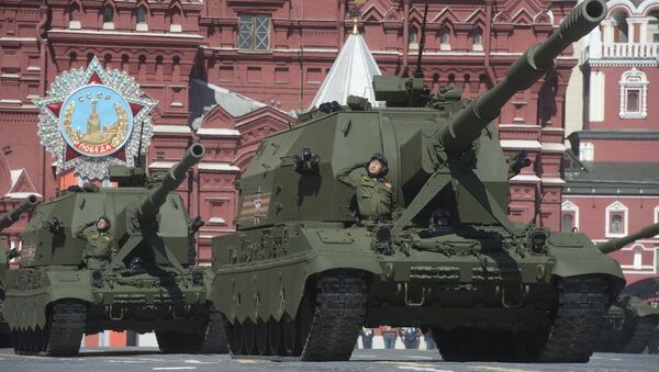 Obuses autopropulsados Koalítsiya-SV durante el Desfile de la Victoria en la Plaza Roja en Moscú - Sputnik Mundo